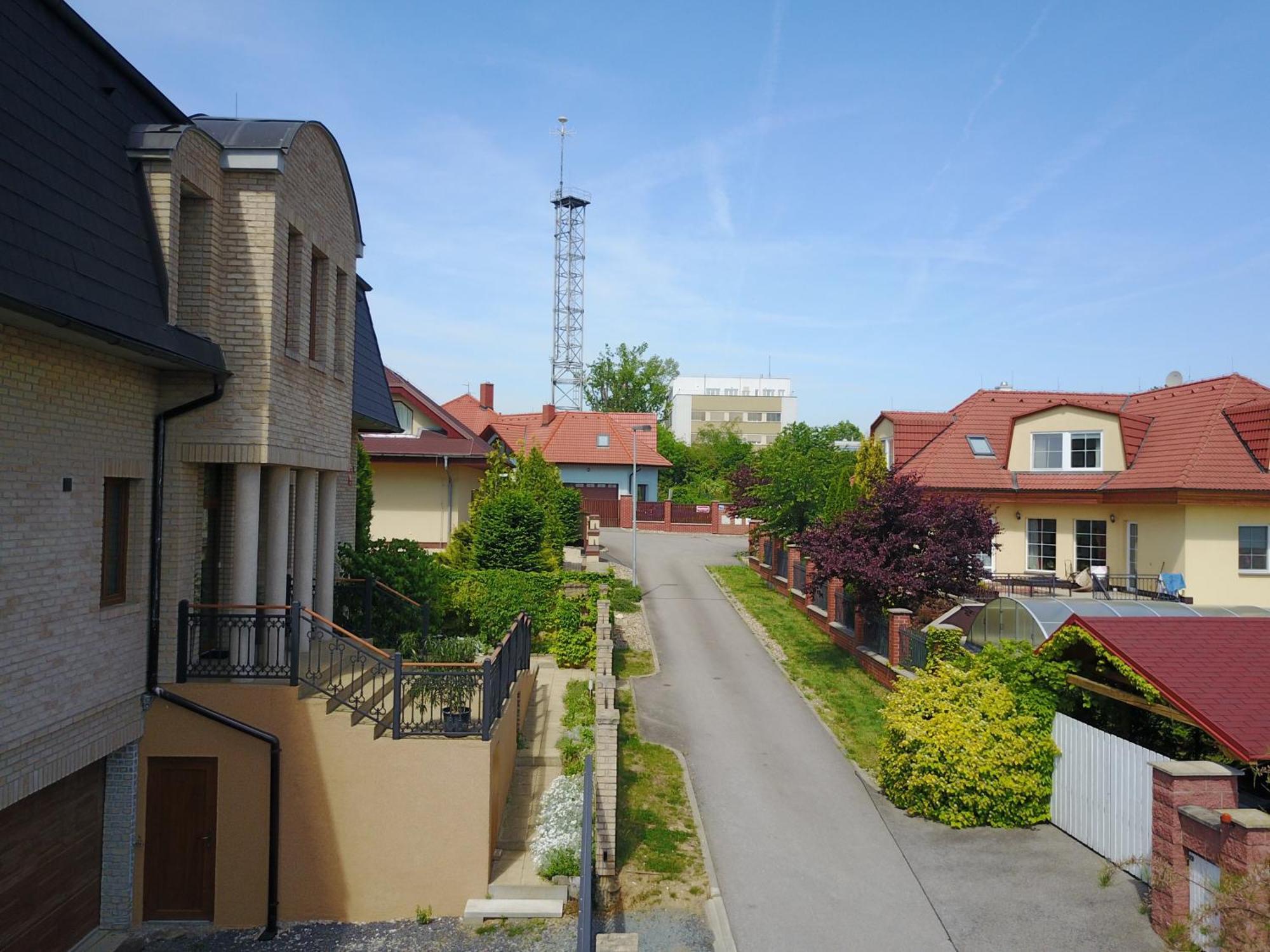 Villa Homestay Nad Helmrovkou Praga Exterior foto